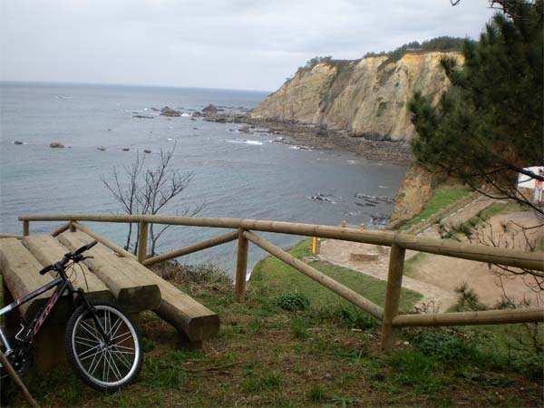 Coastal walk between Ortiguera and Viavélez