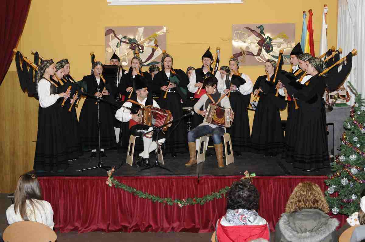 acordeón diatónico, gaita asturiana y percusión tradicional